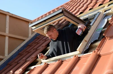 Pose de fenêtres de toit Velux aux Eyzies